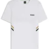 Aktiv piqué-T-shirt i smal passform med fuktavledning