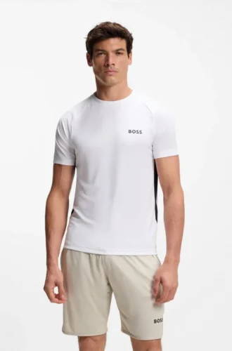 Aktiv, snabbtorkande T-shirt i slim fit med fyrvägsstretch