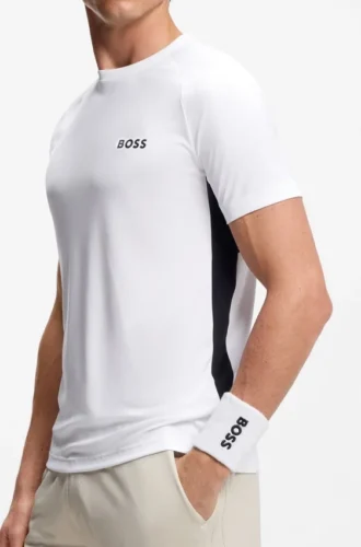 Aktiv, snabbtorkande T-shirt i slim fit med fyrvägsstretch