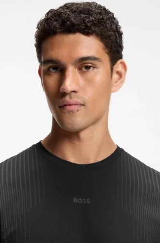 Aktiv, snabbtorkande T-shirt med reflekterande detaljer