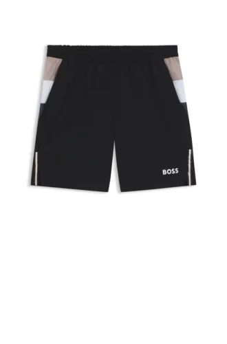 Aktiva tennisshorts med fukttransporterande egenskaper