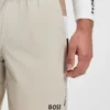 Aktiva tennisshorts med fukttransporterande egenskaper