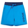 Badshorts för barn med vertikalt logotryck