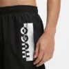 Badshorts med metalliskt delat logo