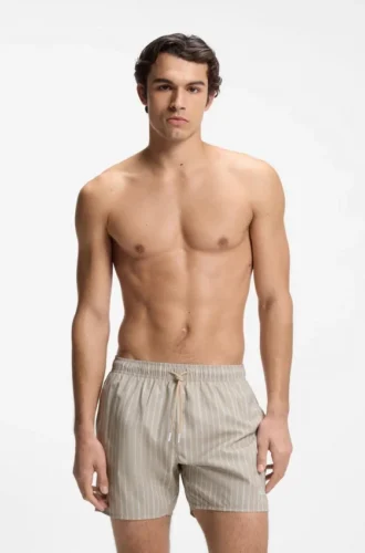 Badshorts med tryck i snabbtorkande tyg
