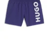 Badshorts med vertikalt logotryck