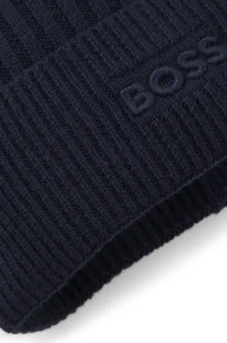 Barnmössa med broderad logotyp