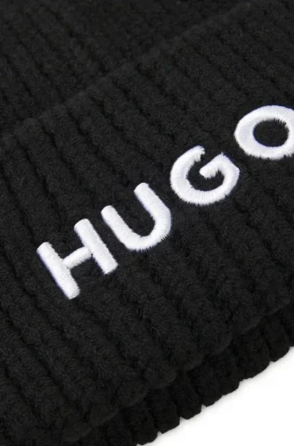 Barnmössa med broderad logotyp