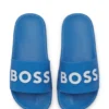 Barnsandaler med logotyp på ovansidan