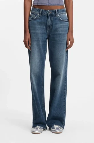 Blå jeans i lös passform i styv denim