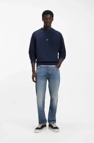 Blå jeans i regular fit i denim med whiskers