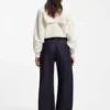 Blå jeans med ballongben i blå, styv denim