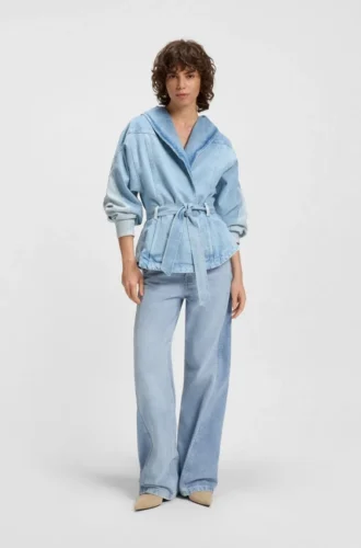 Blå jeans med vida ben i styv denim