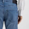 Blå slim fit-jeans i funktionsdenim