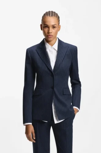 Blazer i normal passform med nålstreck