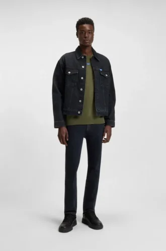Blåsvart jacka i regular fit i styv denim