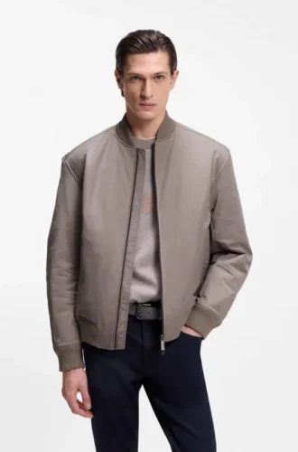 BOSS x ASTON MARTIN bomberjacka i vattenavvisande twill