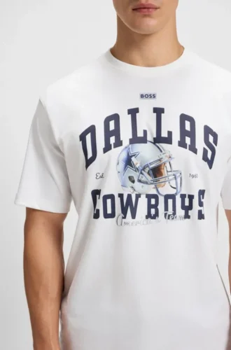 BOSS x DALLAS COWBOYS T-shirt med hjälmgrafik