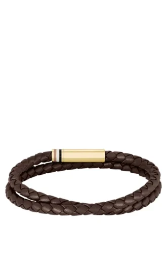 Brunt flätat läderarmband med logotyp på låset