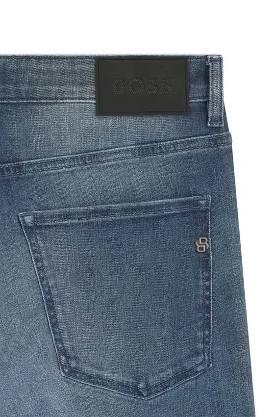 Delaware-jeans i smal passform i blått lättviktigt denim Delaware-jeans i smal passform i blått lättviktigt denim