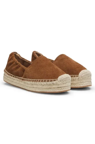 espadriller i mocka med mellansula i jute 1 1 330x500 - Espadriller i mocka med mellansula i jute