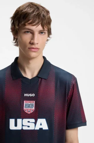 Fotbollst-shirt i avslappnad passform med landsdetaljer