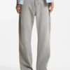 Gråa baggy-passformade jeans i stonewashed denim Gråa baggy-passformade jeans i stonewashed denim