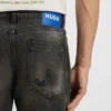 Gråa jeans i normal passform i slitna denim Gråa jeans i normal passform i slitna denim