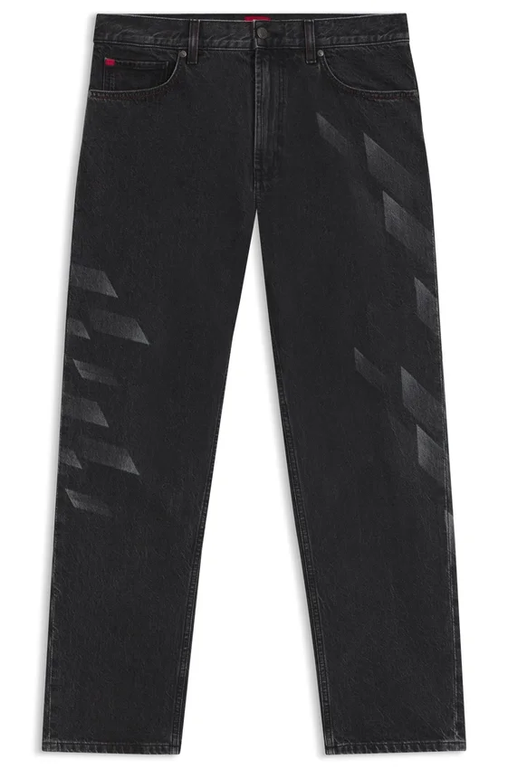 HUGO x RB-jeans i avslappnad passform med lasergraverat mönster HUGO x RB-jeans i avslappnad passform med lasergraverat mönster