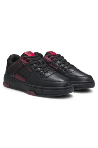 HUGO x RB sneakers i konstläder med tjur-logotyp