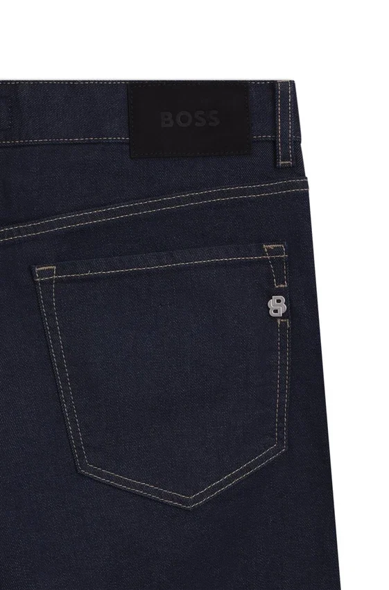 Indigo-färgade jeans med rak passform i stretchdenim Indigo-färgade jeans med rak passform i stretchdenim