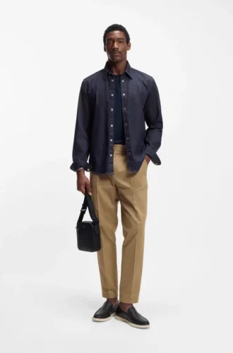 Indigofärgad skjorta med normal passform i stretchdenim