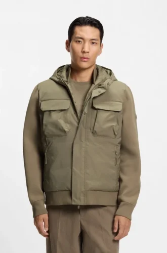 Jacka i normal passform med GORE-TEX®