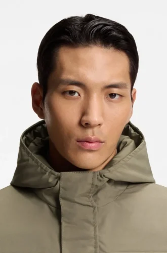 Jacka i normal passform med GORE-TEX®