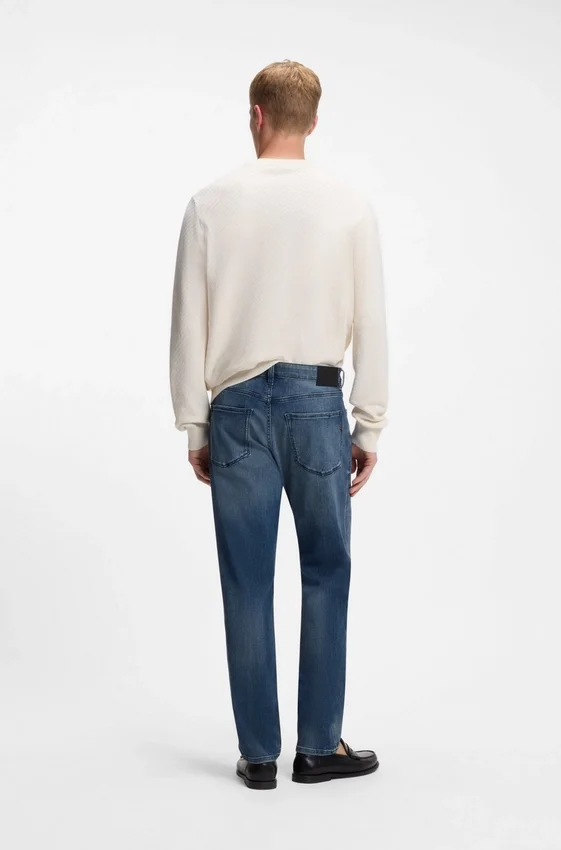 Jeans i normal passform i stretchdenim Jeans i normal passform i stretchdenim