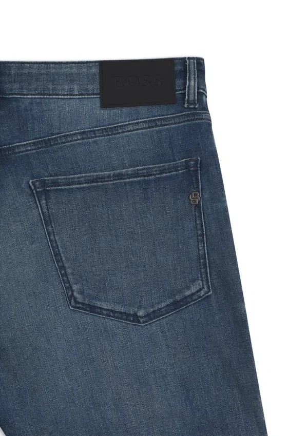 Jeans i normal passform i stretchdenim Jeans i normal passform i stretchdenim