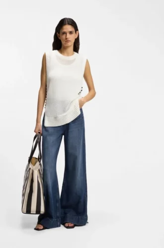 Jeans med utsvängda ben i blå denim