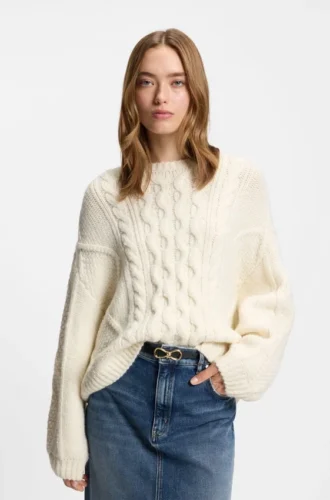 Kabelstickad tröja i oversized-passform