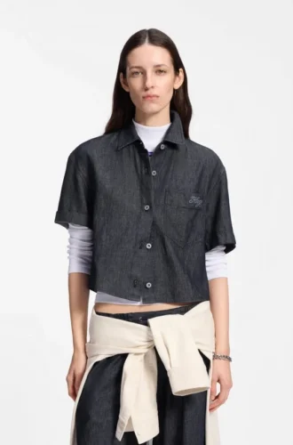 Kort blusar i avslappnad passform i lätt denim