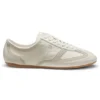 Låga sneakers i mocka och läder