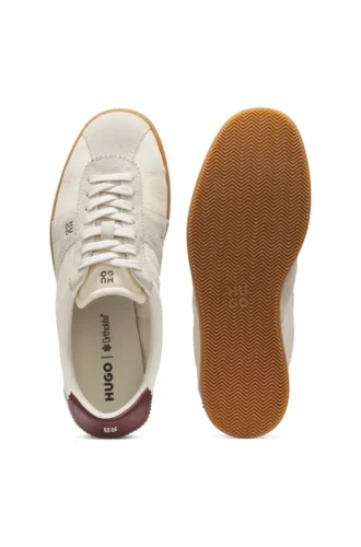 Låga sneakers med detaljer i mocka