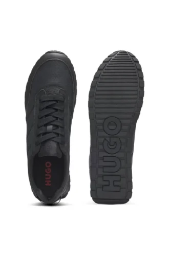 Låga sneakers med monogram på ovansidan