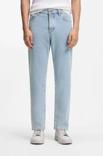 Ljusblå jeans i bekväm stretchdenim