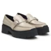 Loafers med spänne