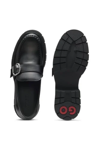 Loafers med spänne
