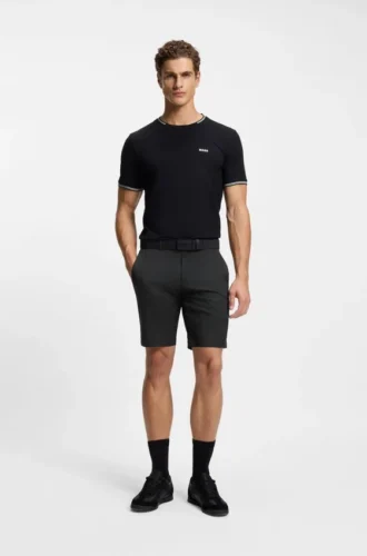 Lättstrykta shorts med vattenavvisande yta