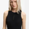 Miniklänning med nyckelhålsringning i stretchig twill