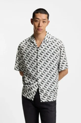 Oversized-skjorta med iögonfallande tryck