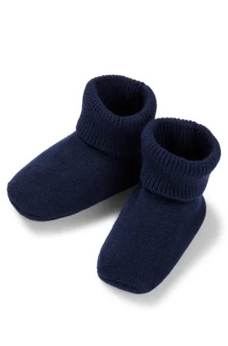 Presentförpackat set med hatt och tofflor för spädbarn