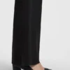 Pumps i satin med strass och 7 cm klack